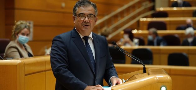 El PP urge en el Senado al Gobierno de Sánchez que implante una moratoria al impuesto a los envases de plástico para no empeorar la situa