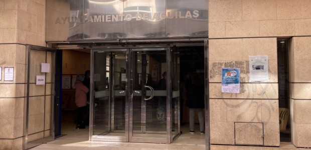 Reverte: “Reiteramos de nuevo la petición de prestar servicio presencial a los ciudadanos en el Ayuntamiento de Águilas”
