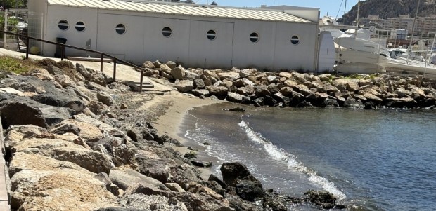 El PP solicita que se regenere el tramo de la Playa de Levante junto al Club Náutico