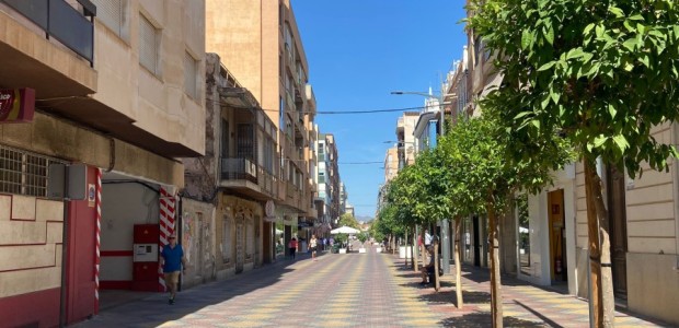 El Partido Popular considera necesario instalar toldos para sombras en la calle peatonal Conde de Aranda