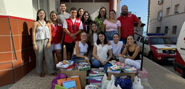 NNGG entrega a Cruz Roja todo el material escolar recogido en su campaña