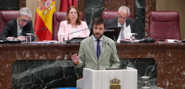 La Asamblea aprueba la propuesta del PP que exige a Sánchez actuar ante el “colapso” en los exámenes de conducir en la Región